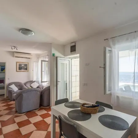 House Seaview Toma Dingac *
